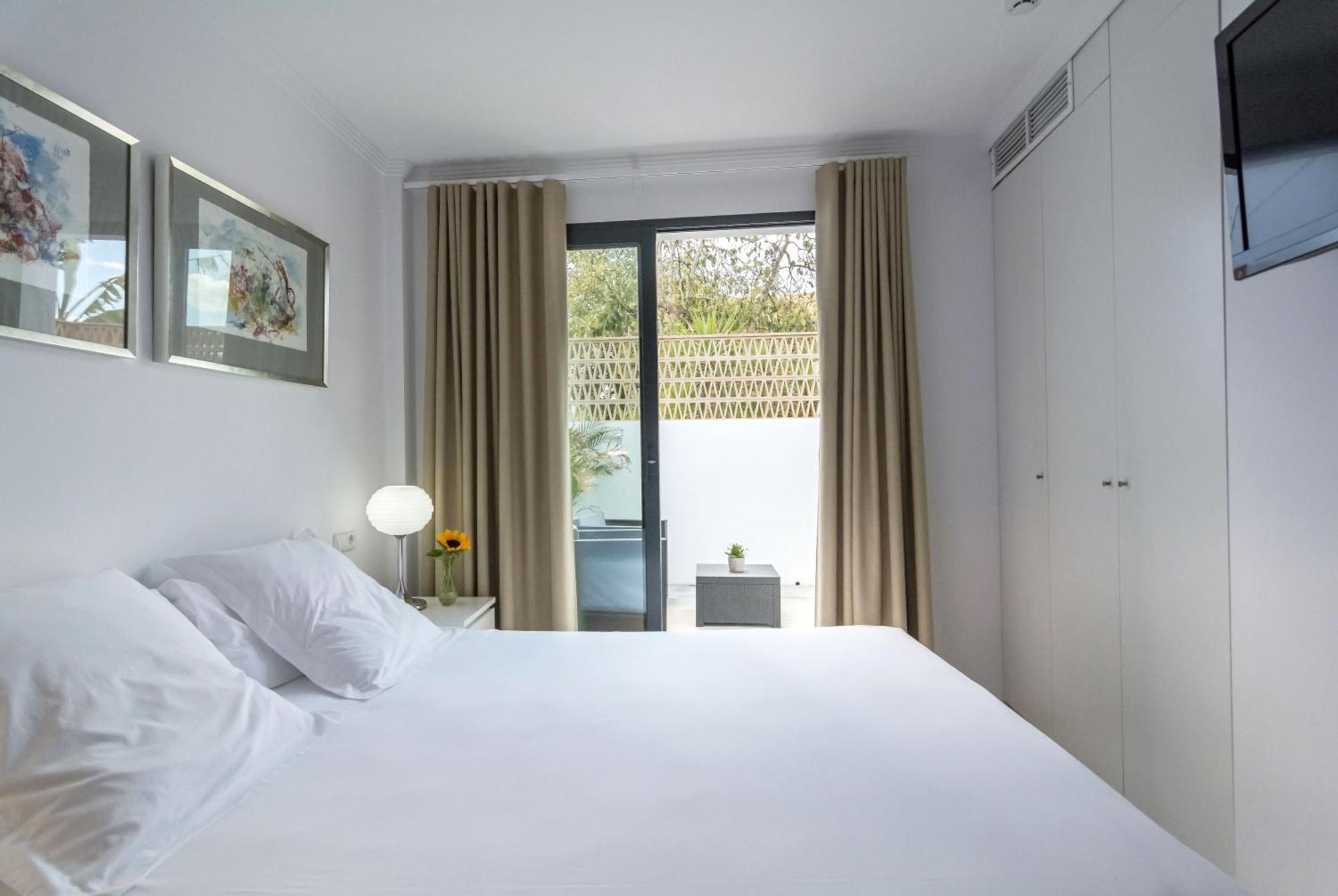 Hotel Nou Roma Дения Стая снимка