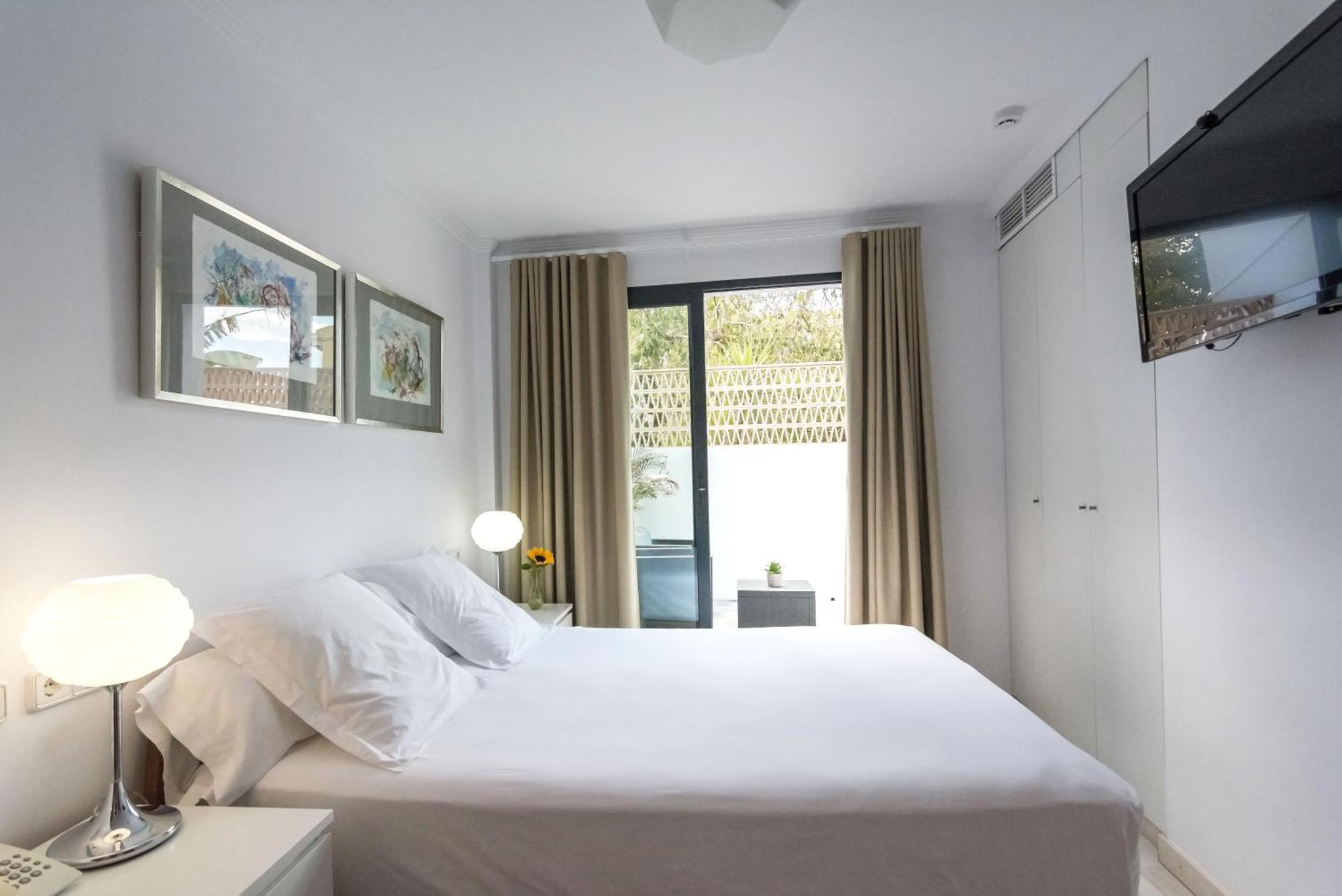 Hotel Nou Roma Дения Стая снимка
